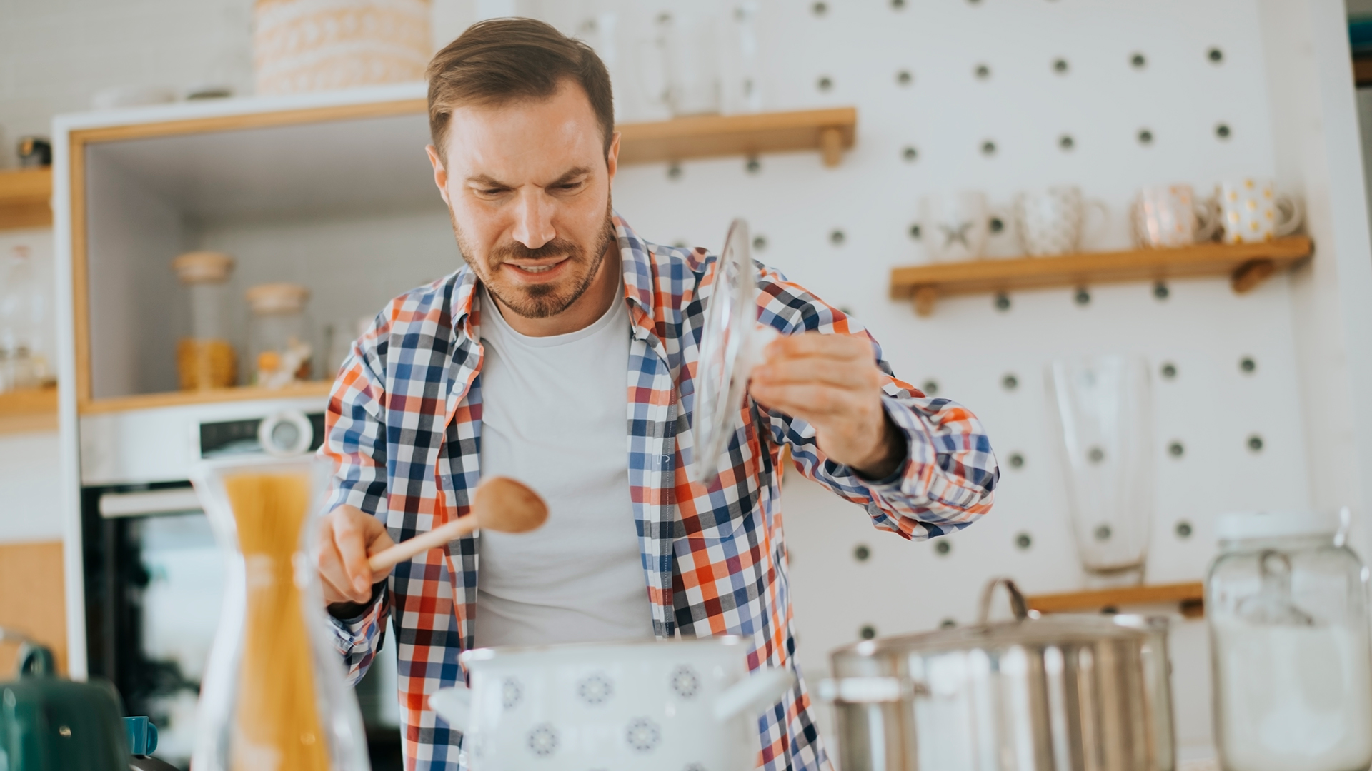 Vanesa Pizzuto - A Man Cooking